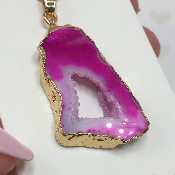 Jewelry - 🔴SOLD🔴 14k yellow gold pink druzy pendant